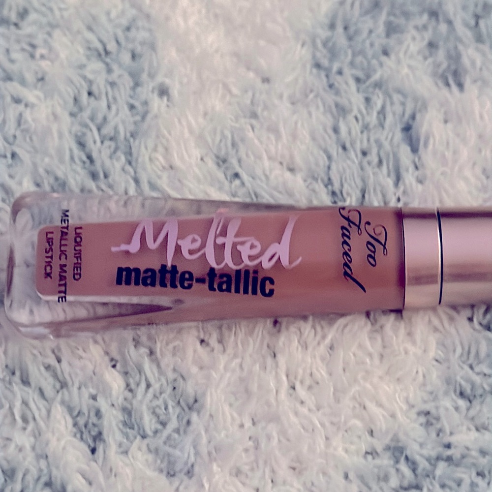 Too Faced Melted Matte-Tallic Liquid Lipstick